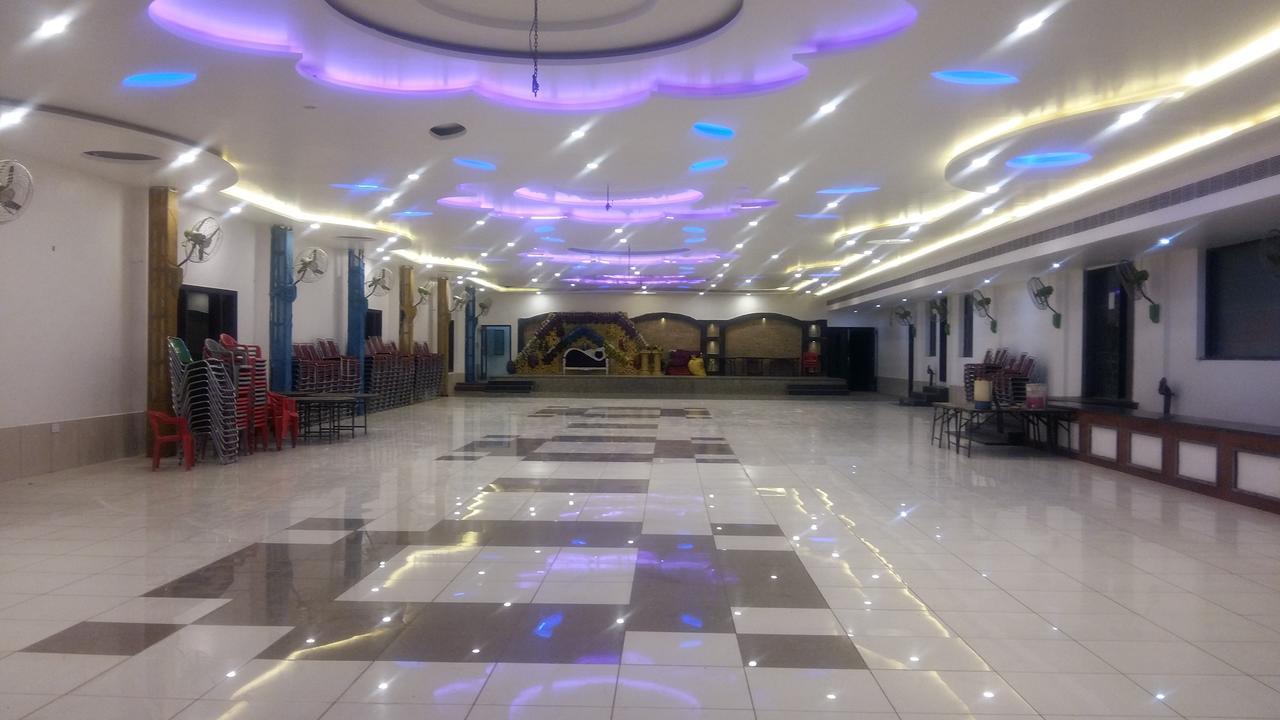 Hotel D2M Mānsa Exteriér fotografie