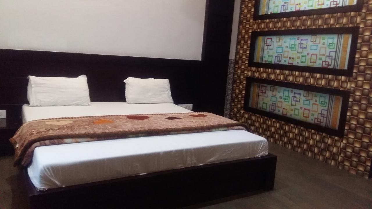 Hotel D2M Mānsa Pokoj fotografie